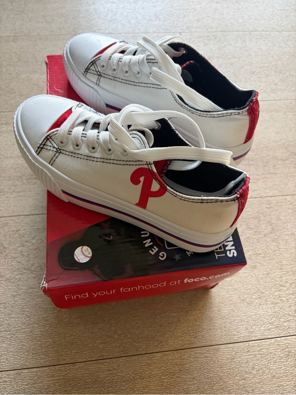 Women’s Philadelphia Phillies Canvas Sneakers